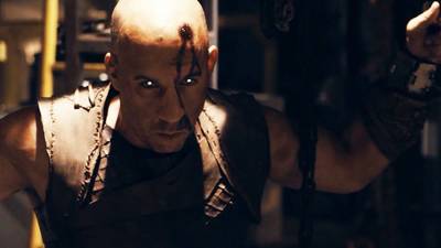 изображение,скриншот к Риддик / Riddick (2013) MP4